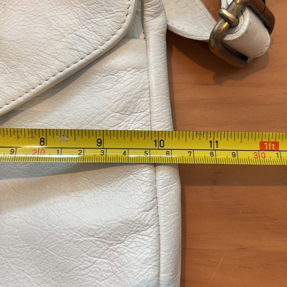 Avorio genuine leather crossbody bag in white with blue trim. - Picture 9 of 10